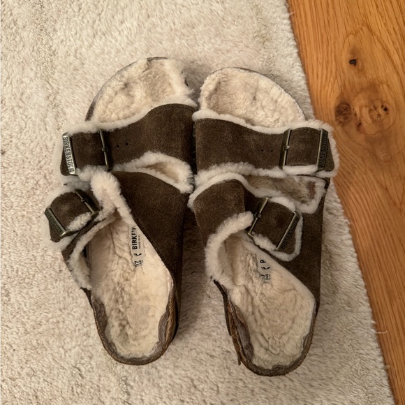 Birkenstock Shoes - fuzzy birkenstocks
